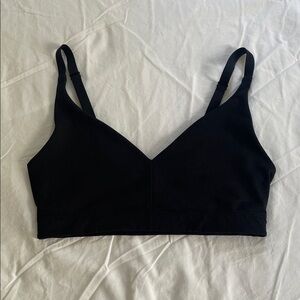 Outdoor Voices Black Women's Sports Bra Small